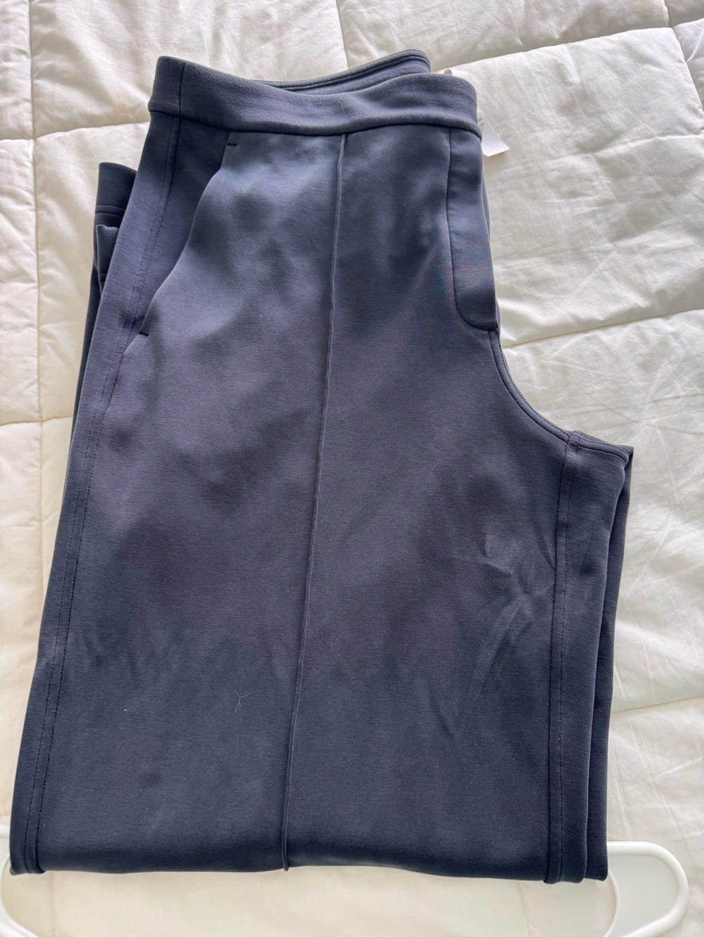 Lululemon Softstreme pintuck Highrise Wide Leg sz L